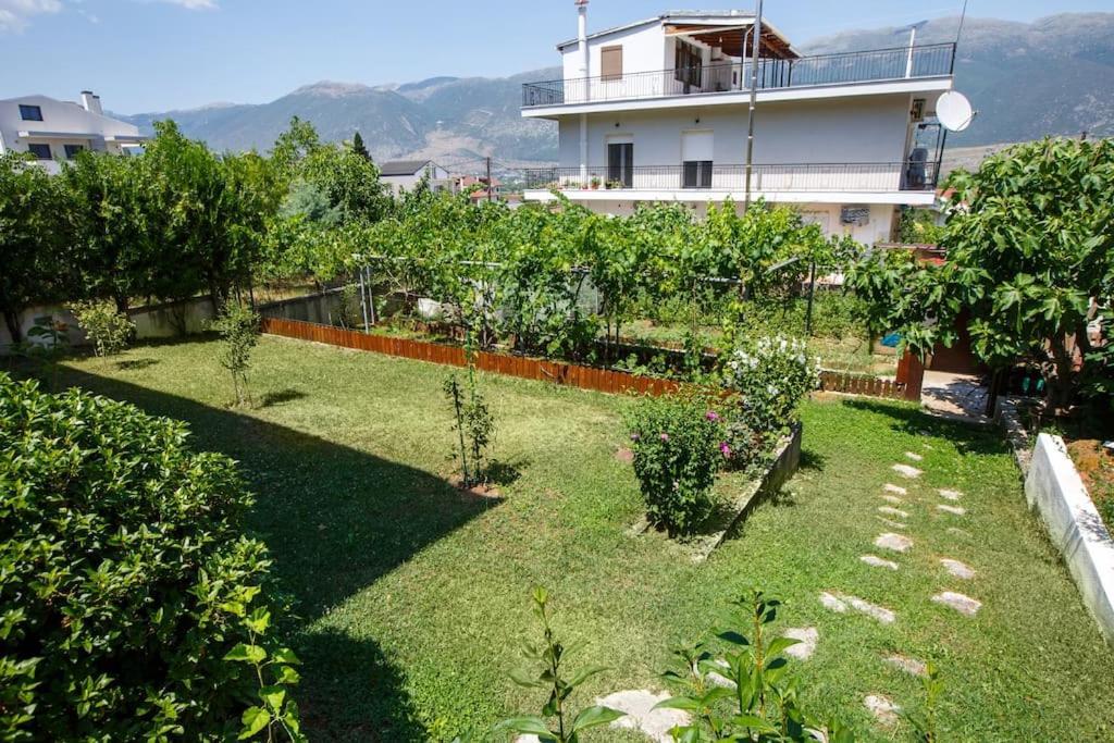 Wooden House In Ioannina Apartment Exterior photo