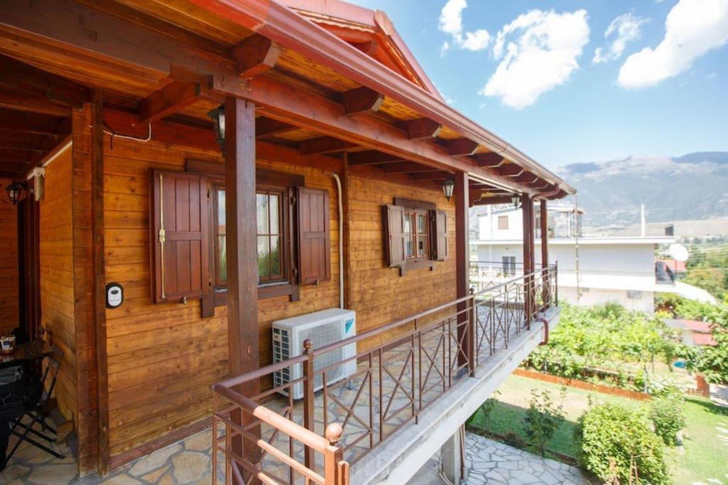 Wooden House In Ioannina Apartment Exterior photo