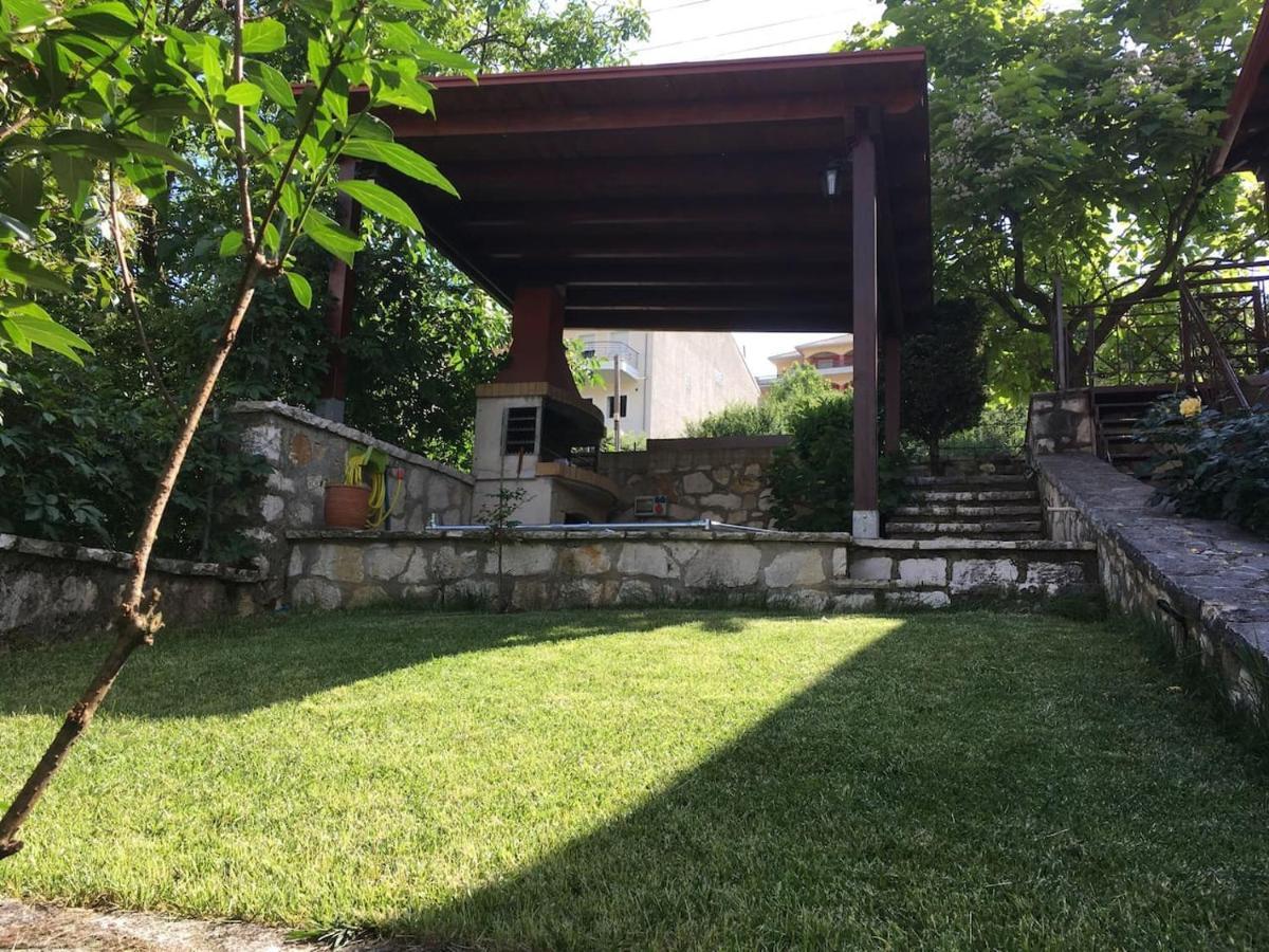 Wooden House In Ioannina Apartment Exterior photo